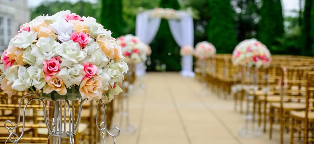3. Bodas & Celebraciones Exclusivas
